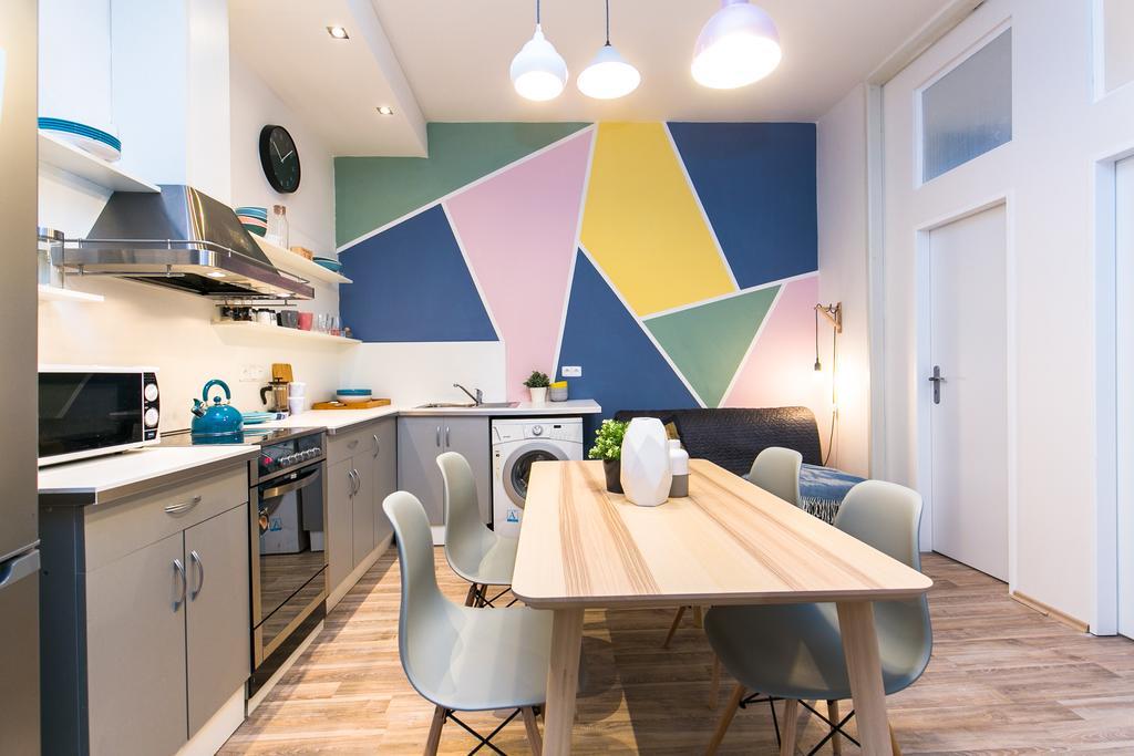 Apartments Ve Smeckach 27 Прага Екстериор снимка