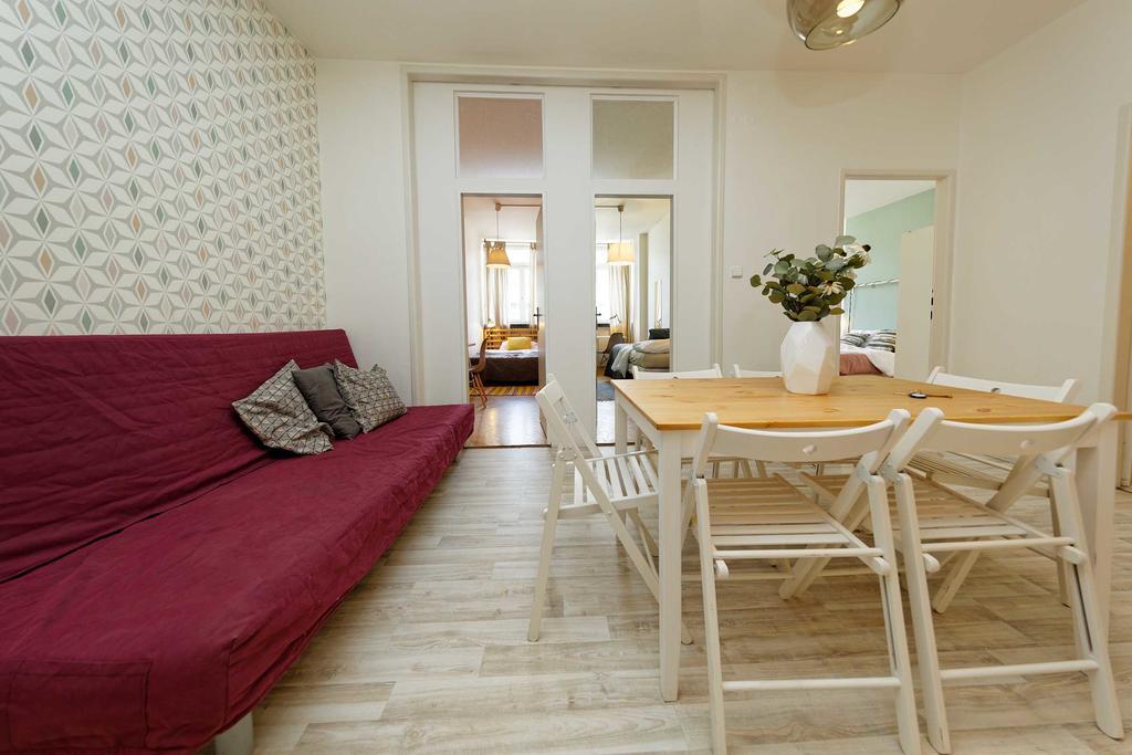 Apartments Ve Smeckach 27 Прага Екстериор снимка