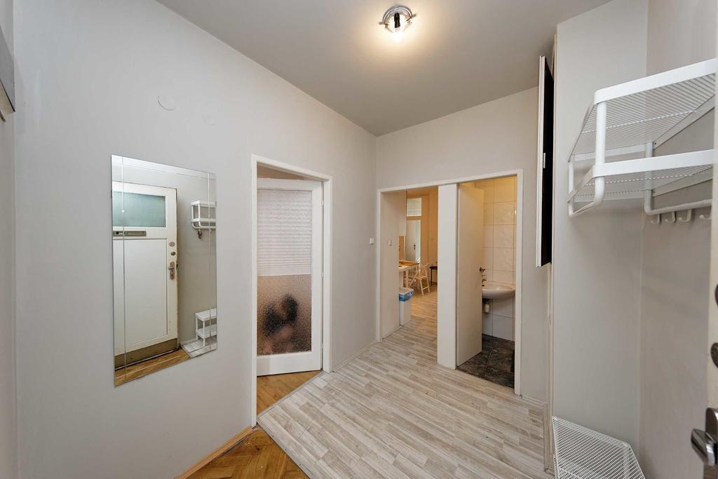 Apartments Ve Smeckach 27 Прага Екстериор снимка