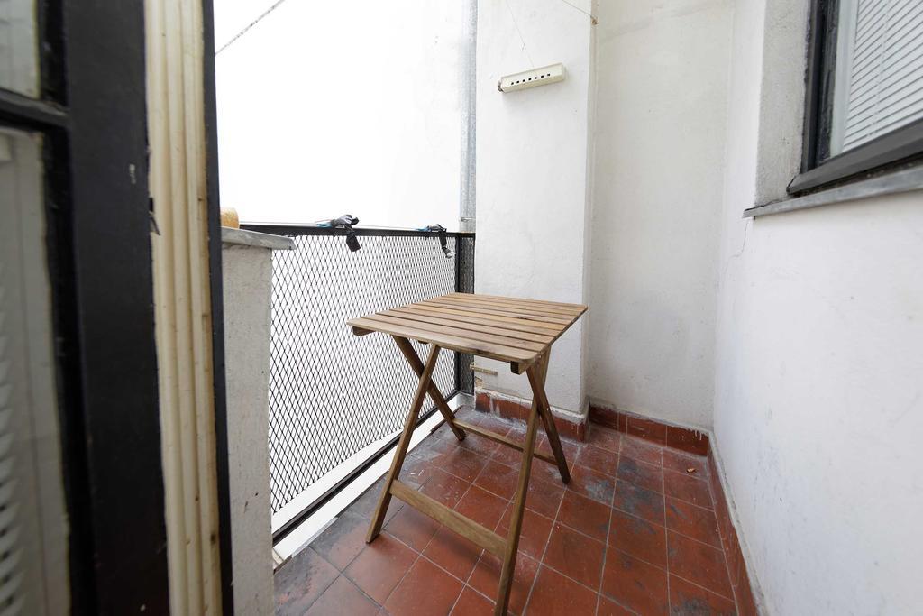 Apartments Ve Smeckach 27 Прага Екстериор снимка