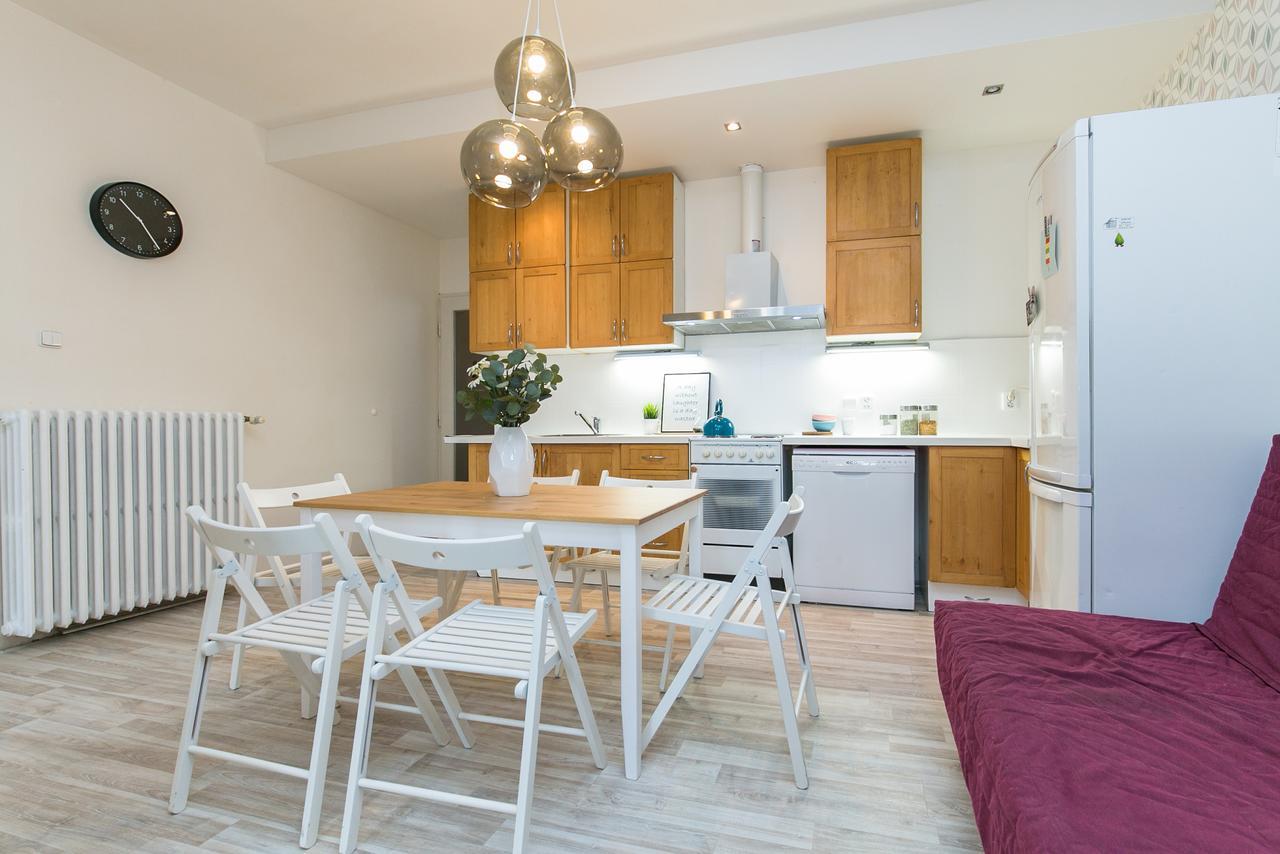 Apartments Ve Smeckach 27 Прага Екстериор снимка