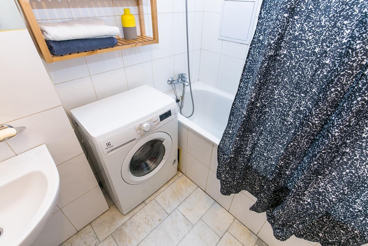 Apartments Ve Smeckach 27 Прага Екстериор снимка