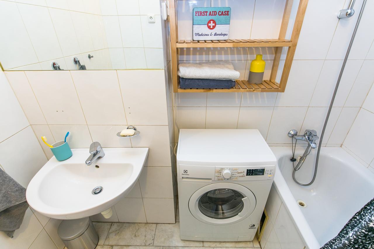 Apartments Ve Smeckach 27 Прага Екстериор снимка